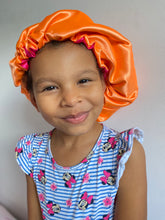 Load image into Gallery viewer, Medium satin bonnet (reversible)