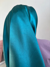 Load image into Gallery viewer, Long Satin Bonnet
