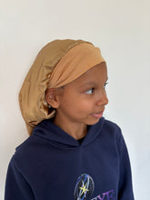 Load image into Gallery viewer, Long Satin Bonnet
