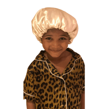 Load image into Gallery viewer, Small satin bonnet (reversible)
